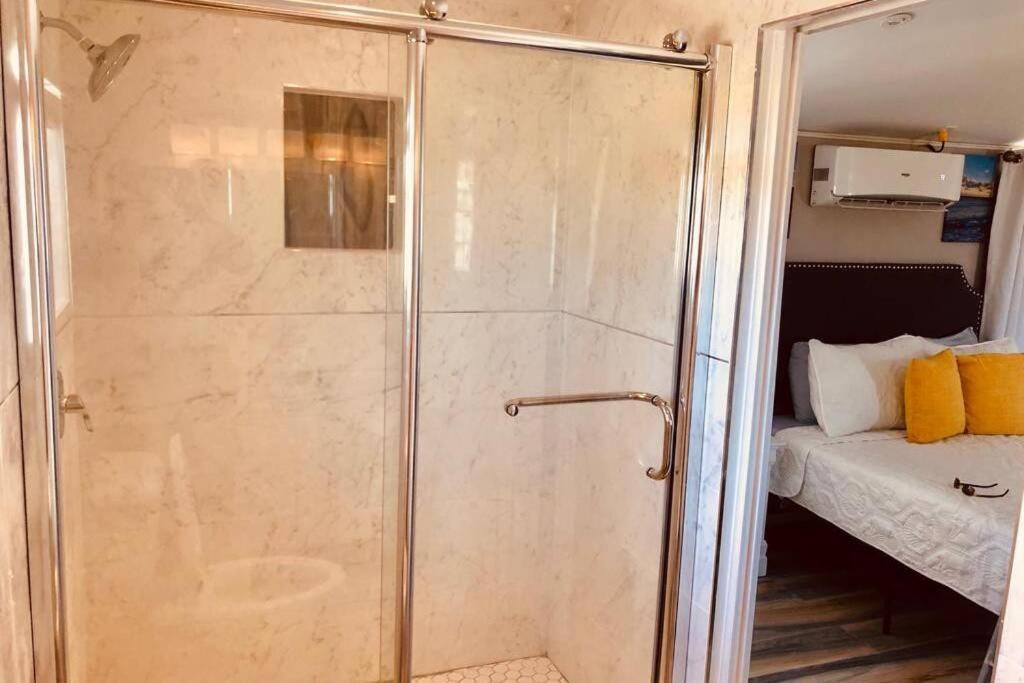 King & Queen Suite #8 Nassau Kültér fotó